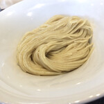 宍道湖しじみ中華蕎麦 琥珀 東京本店 - 麺アップ