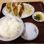 高千穂 - 餃子６個とライス