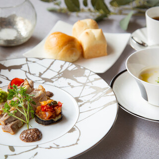 カフェ・ド・イストワール_0