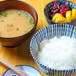 Izakaya Kitarou - ご飯セット（ご飯・お味噌汁・おしんこ）