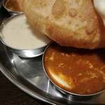 南インド料理ダクシン - タマゴカレーとフィッシュカレー