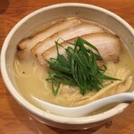 臥龍 - 炙りチャーシュー（1100円）