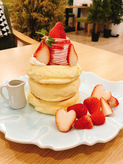 いちごのパンケーキ By うさぎ ダイニングカフェ ごろごろ 後藤 カフェ 食べログ