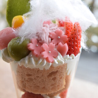 美しい日本の四季を写した、オリジナル抹茶パフェ