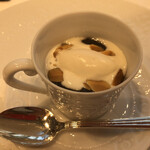 ソンブルイユ TOKYO - コンソメのロワイヤル