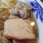 りょうたん亭 - ワンタンメン＋玉子