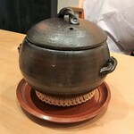 まき村 - 土鍋が登場