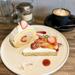 ニチ ニチ ベイク - いちごとデコポンのタルト、いちごのスフレロールケーキ、カフェラッテ♡