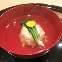 まき村 - （お椀）フカヒレと帆立のしんじょ