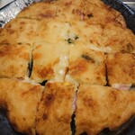 焼肉もつ鍋 五城苑 - チーズチヂミ
