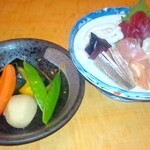寿司和食ダイニング まとい - 煮魚定食(小刺身付き)　￥1000