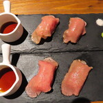 Niku Barugyu- - 2021年の｢アニバーサリーコース｣希少部位肉の炙り肉寿司食べ比べ(ヒウチ、イチボ)