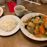 南海飯店 - かたい焼ソバ＋ライス