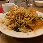 南海飯店 - かたい焼ソバの麺