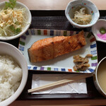 ごはん家 愛菜 - 本日の焼魚定食(銀鮭)