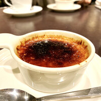 Sucre - とーーーっても美味しいクリームブリュレ、コースで付いてきます。単品だと420円