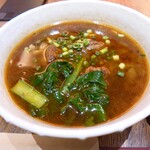 騒豆花 - 劉ママの牛肉麺（麺半分）