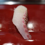 双葉寿司 - 真鯛　（天然）　湯引き