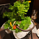 花様 - バスケットの中にフレッシュなお野菜がぎっしり！！お野菜がお好きな人いらっしゃーいヽ(*＾ω＾*)ﾉ