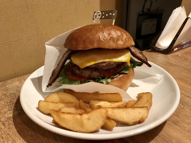 Sakura Burger Nara Saidaiji Area Burger Tabelog