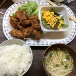 居喰処 光 - 2021/02/27
      本日のランチ 鳥唐揚定食 500円