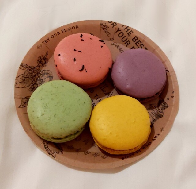 ラデュレ ルクア大阪店 Laduree 大阪 マカロン 食べログ