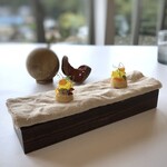 MAISON LAFITE - ◆オリーブオイルのサブレ・・可愛い。♪　頂くのが勿体ないような。 ＊サブレはサクサク食感、甘露煮した小量のオレンジがいいアクセントに。