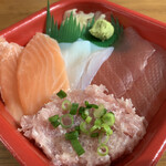 釧路丼丸 - どんまる丼