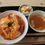 福よせ食堂 - 料理写真:かつ丼 (760円+税)