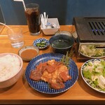 焼肉 YOKOHAMA 045  - ミックスホルモン定食