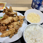 一味厨房 - メガ盛り油淋鶏とスープライスセット858円