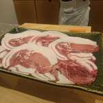 勢麟 - 見事な脂を蓄えた猪