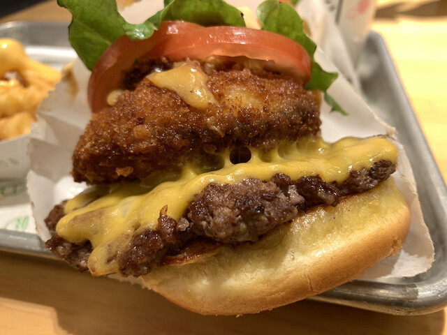 シェイクシャック 二子玉川 Shake Shack 二子玉川 ハンバーガー 食べログ シェイクシャック 二子玉川 Shake Shack 二子玉川 ハンバーガー 食べログ