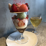 PATISSERIE ASAKO IWAYANAGI - パルフェビジュー  フレーズ  6,160円（税込）