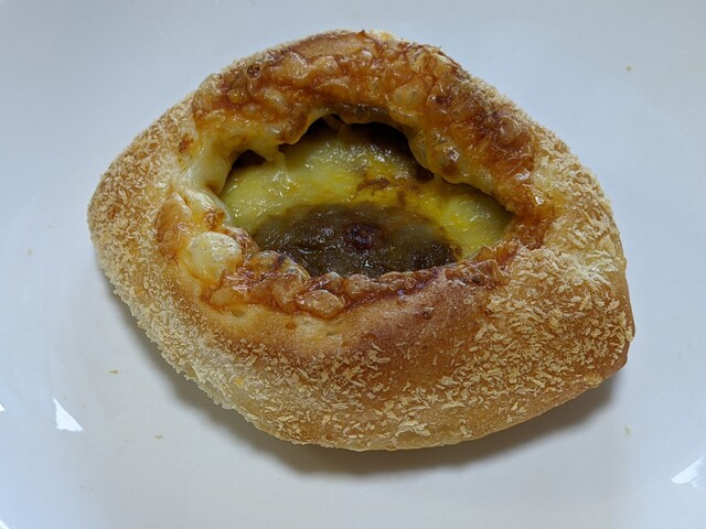 やっぱりカレーだねフェス 焼きカレーパンとチーズカレーパン パンと焼菓子 Ohana By いりぴぃ パンと焼菓子 Ohana オハナ 小布施 パン 食べログ