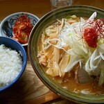 キッチンTanaka - 辛味噌ラーメン無料ライス付き780円