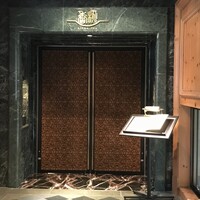 香桃 - 開店前の入り口