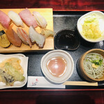 Tatsu Shin - 寿司定食（寿司8貫・サラダ・天ぷら・よもぎ麺）