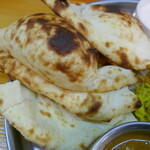 インド料理ダイニングバー ルドリ - ナン