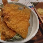 はかた商店 - アジフライは二枚。