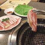 清香苑 - 豚バラ肉（ハーフ）焼きま〜す