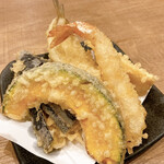 寿司と天ぷら ニューツルマツ - 残念過ぎる天ぷらおまかせ５種（詳細は口コミで）