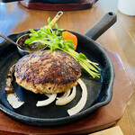 津の田ミート - 料理写真:和牛自家製デミグラスハンバーグ ２００ｇ