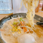 広島らーめん　平の家 - 麺リフト