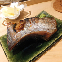 すし岩瀬 - 石川産のメジマグロのカマ、でっかい