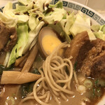 桂花ラーメン - 麵はこんな感じ