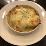 ビストロ カルチェラタン - じゃがいものチーズ焼き（ハーフ）