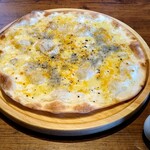 ジョリーパスタ 郡山富田店 - 四種類のチーズのピザ