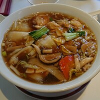新橋亭 - 什錦湯麺（しーちんたんめん、五目つゆそば）