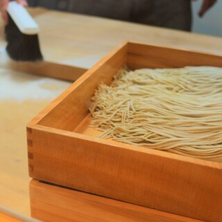 Luxury for adults who enjoy freshly ground and made ``Nihachi Soba'' with sake.